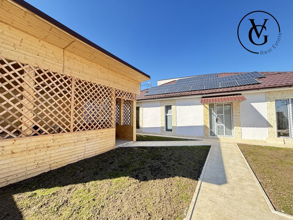 Casa la sol | 4 camere - teren 317 mp | vedere catre lac - Navodari