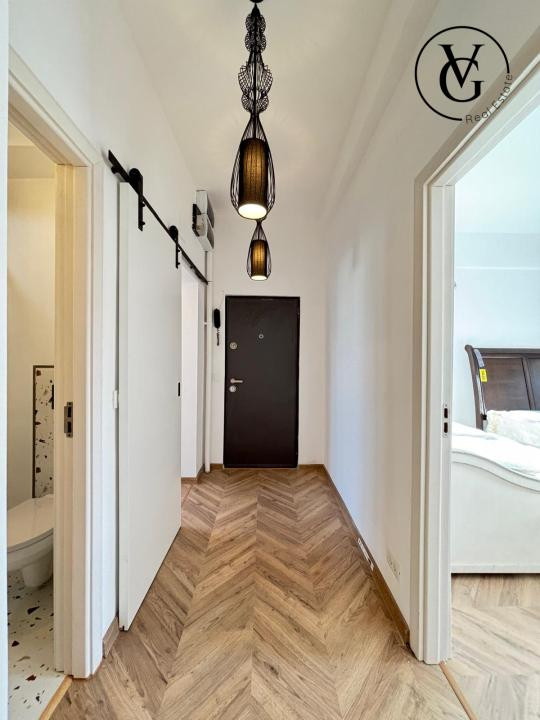 Apartament 5 camere - Zona Universitate - Ideal Investitie  