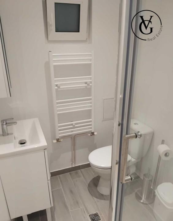 Camera tip studio situată în Faleză Nord potrivită pentru o persoană,  cuplu.