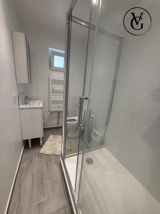 Camera tip studio situată în Faleză Nord potrivită pentru o persoană,  cuplu.