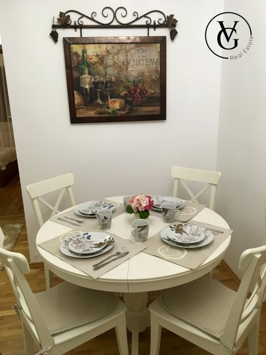 Apartament 2 camere Stefan cel Mare | Bloc 2015 | Mobilat | Decomandat