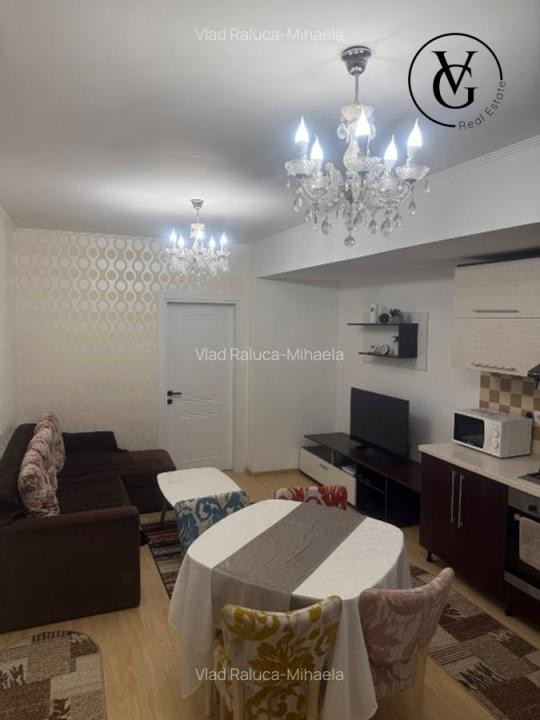 Apartament 3 camere modern  - zona Casa de Cultura 