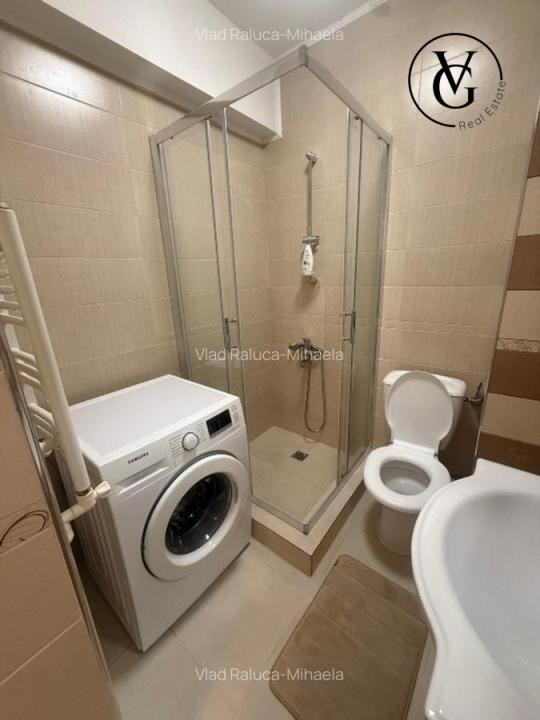 Apartament 3 camere modern  - zona Casa de Cultura 