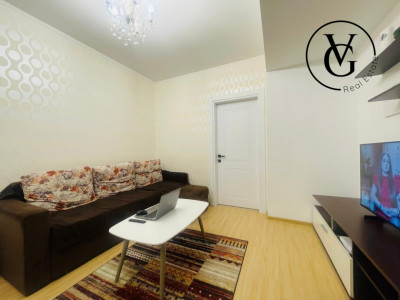 Apartament 3 camere modern  - zona Casa de Cultura 