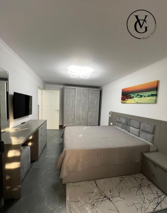 Apartament 2 camere - zona Trocadero