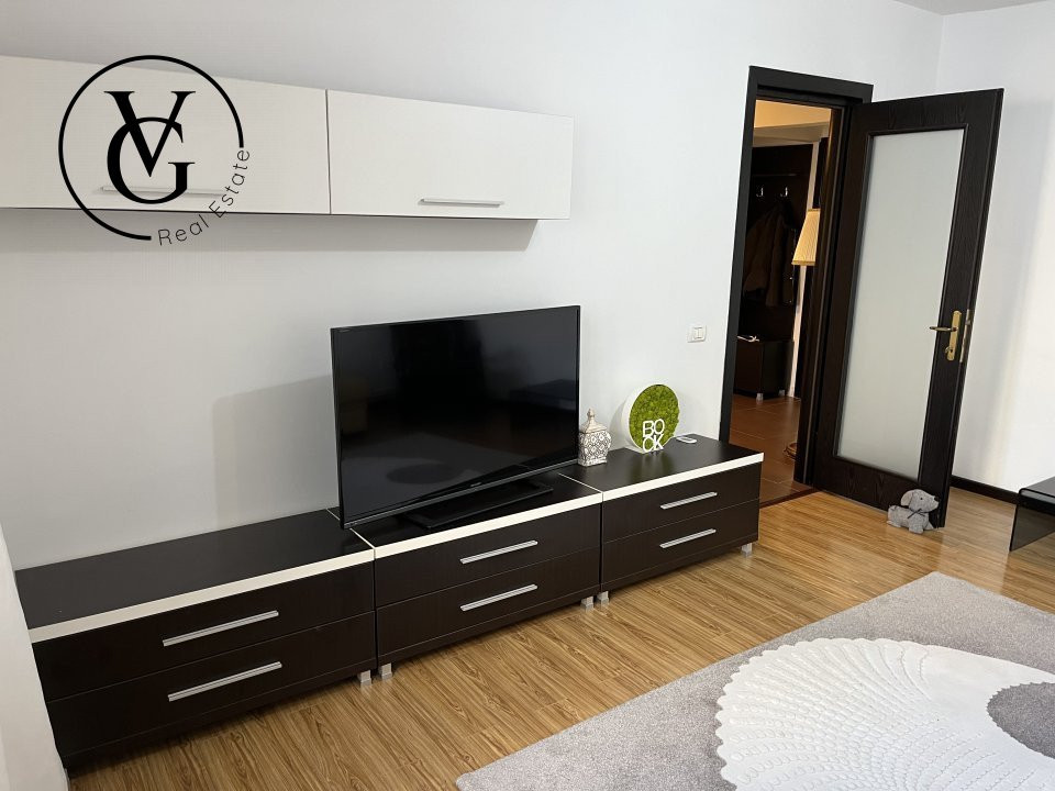 Apartament 3 camere | centrală | loc de parcare privat | Inel II