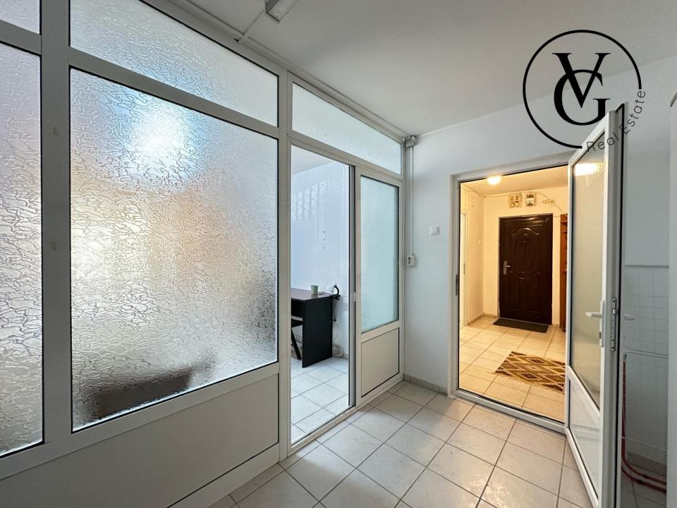 Garsoniera spatioasa - Tomis 3 - Soveja - City Park Mall