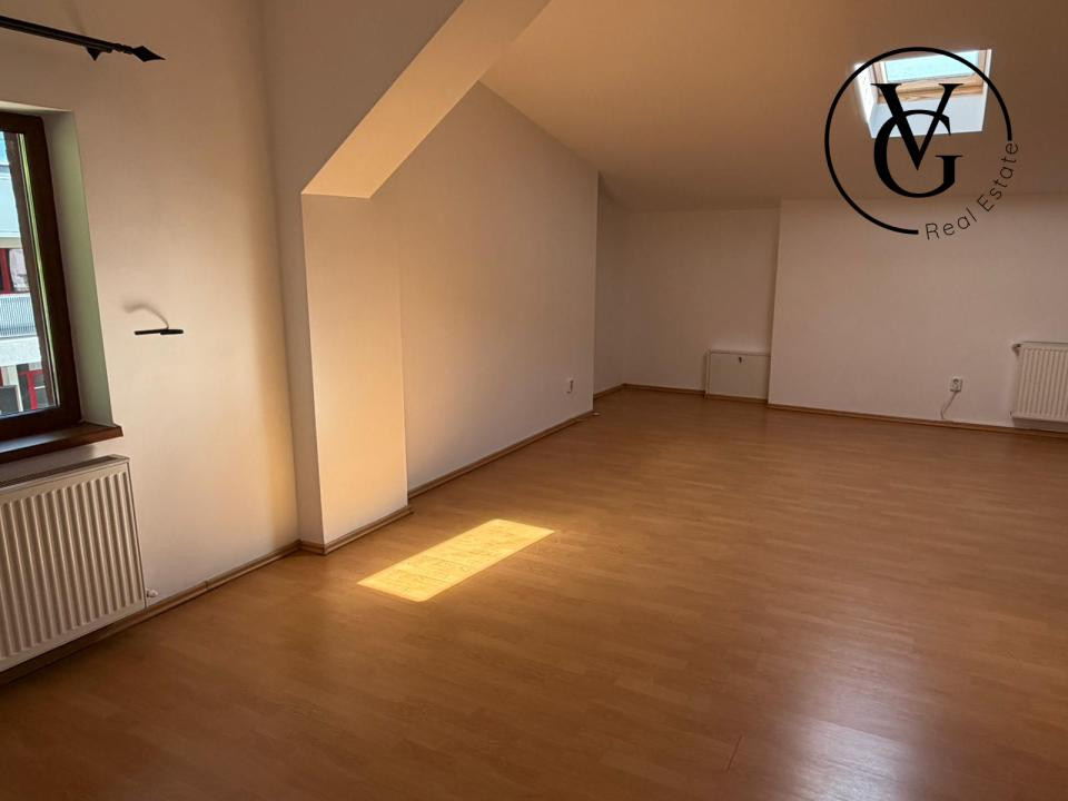 Casa de inchiriat D+ P+1+ Mansarda | Lacul Tei | 6 camere | Garaj 