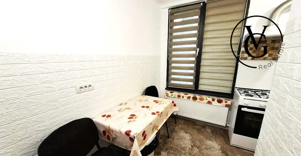 Apartament 2 camere modern-zona Universitate-centrala proprie