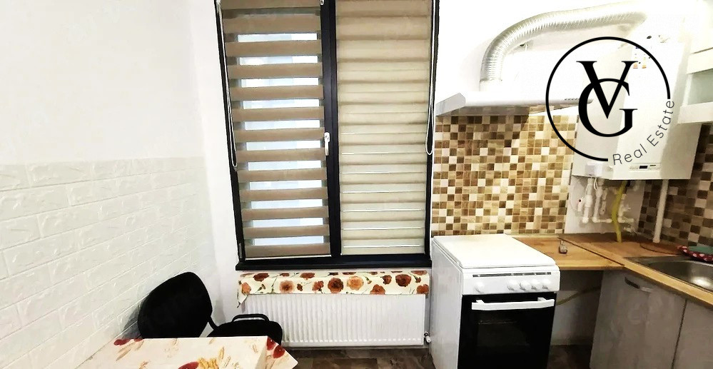 Apartament 2 camere modern-zona Universitate-centrala proprie