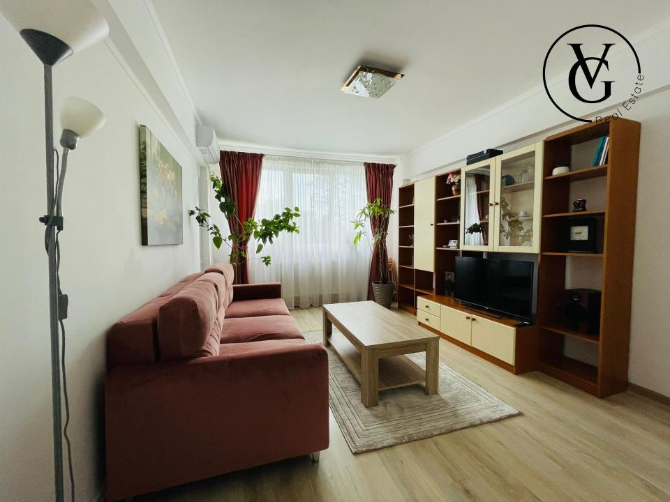 Apartament 2 camere modern - zona Centru - centrala proprie