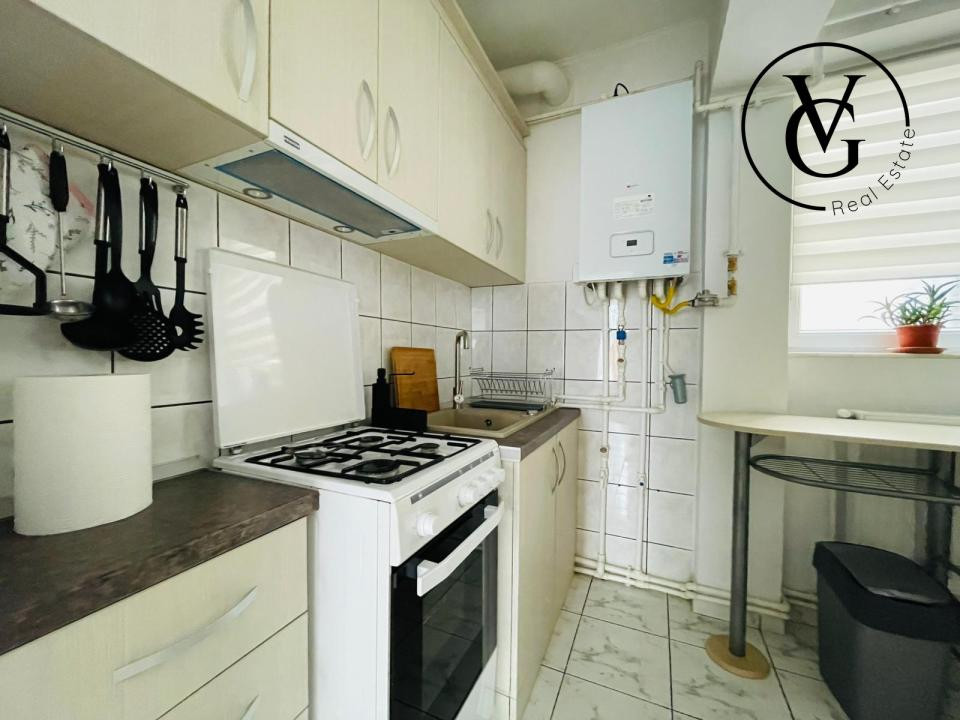 Apartament 2 camere modern - zona Centru - centrala proprie