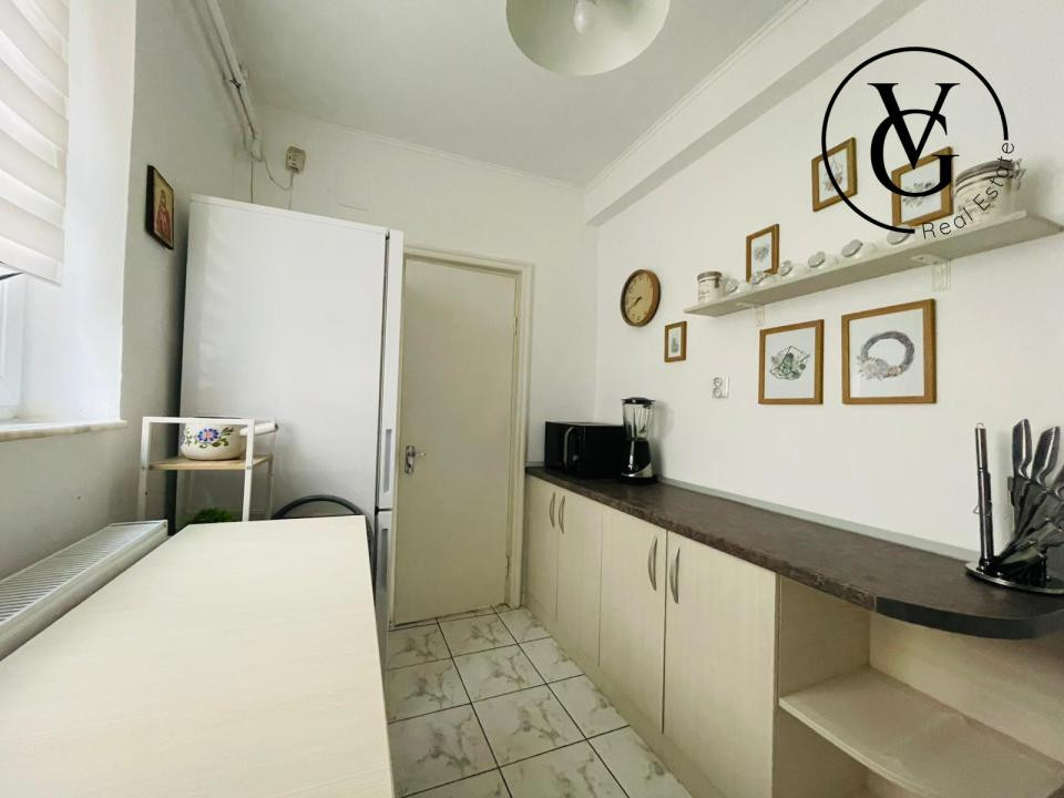 Apartament 2 camere modern - zona Centru - centrala proprie