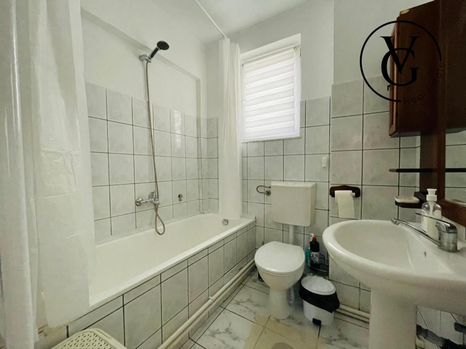 Apartament 2 camere modern - zona Centru - centrala proprie