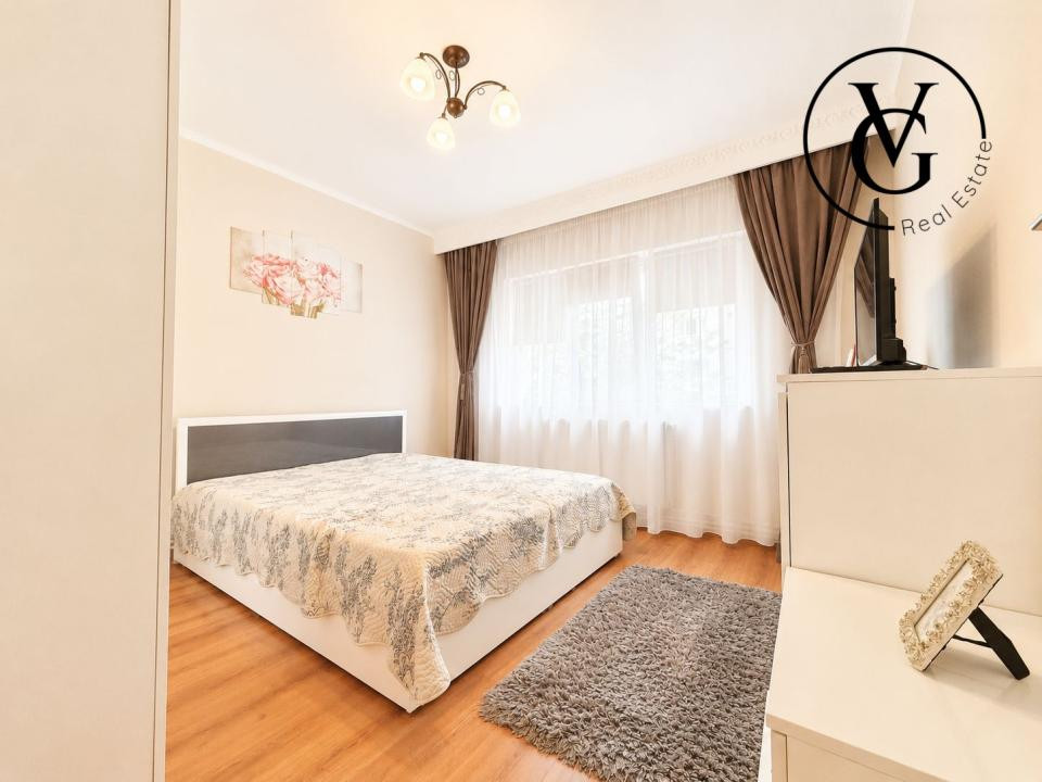 Apartament 3 Camere - Trocadero - Centrala Proprie 