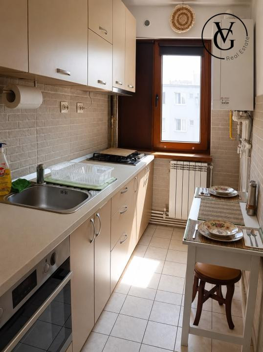Apartament 2 camere modern-zona Tomis Nord-centrala proprie