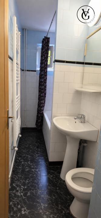 Apartament 3 camere modern - zona Inel 2 - centrala proprie