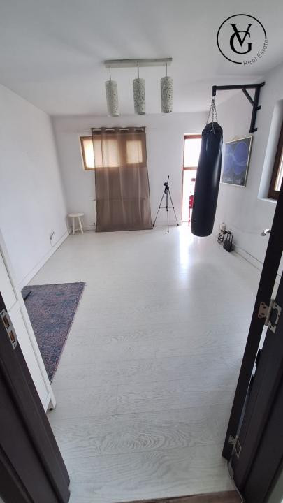 Vila individuala P+2 Pipera | 7 camere | Teren 500 mp | Garaj dublu