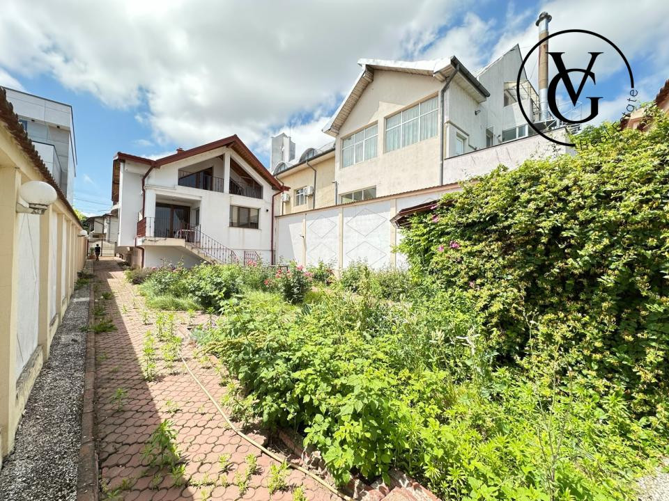 Vila moderna D+P+E | zona ultracentrala Tulcea