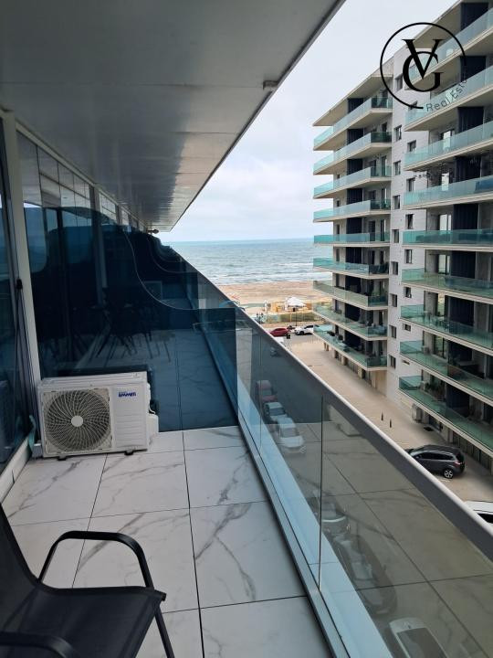WHITE TITANIC |MAMAIA NORD | VEDERE LA MARE | COMPLEX PISCINA | MOBILAT LUX !