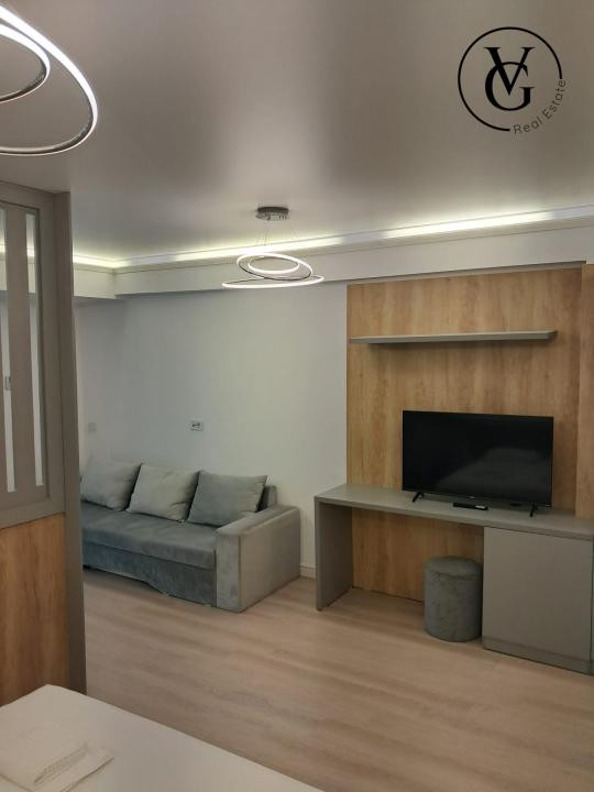 WHITE TITANIC |MAMAIA NORD | VEDERE LA MARE | COMPLEX PISCINA | MOBILAT LUX !