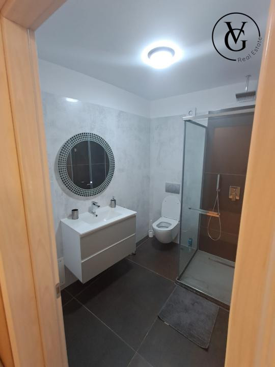 WHITE TITANIC |MAMAIA NORD | VEDERE LA MARE | COMPLEX PISCINA | MOBILAT LUX !
