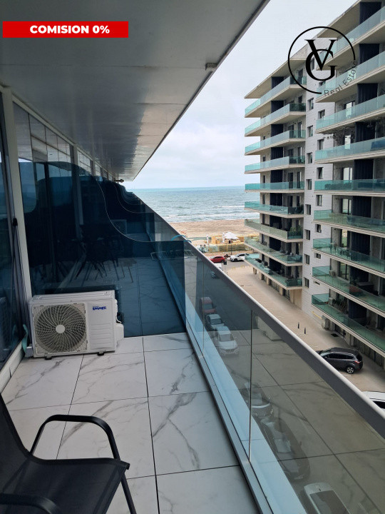 Studio mobilat modern - vedere laterală  la mare - White Titanic