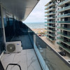 Studio mobilat modern - vedere catre mare - White Titanic