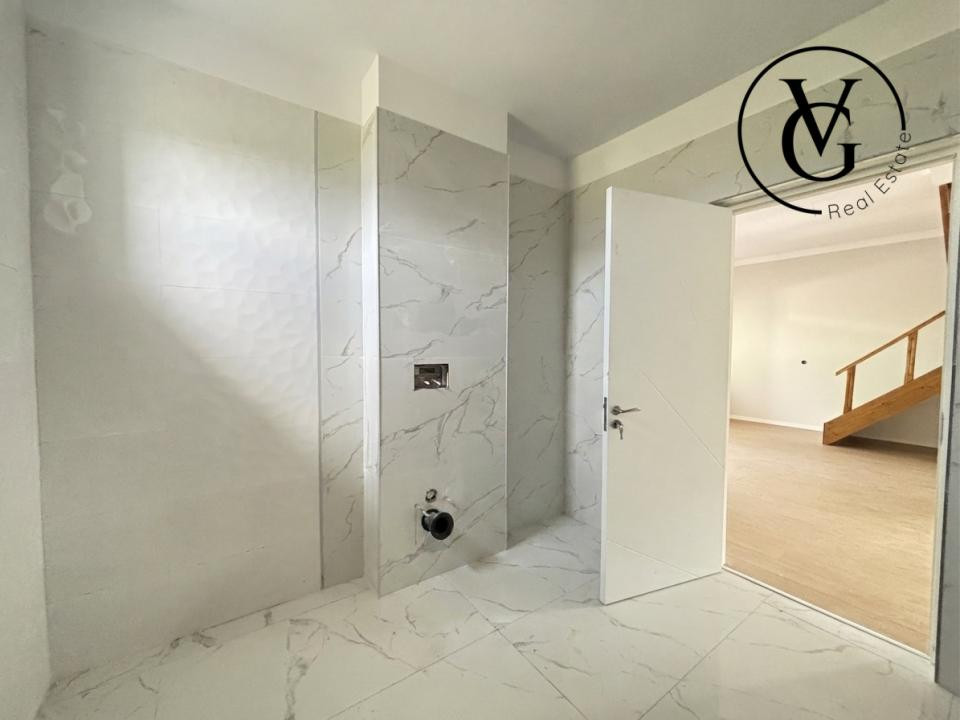 Casa P+M | 5 camere | Lumina 