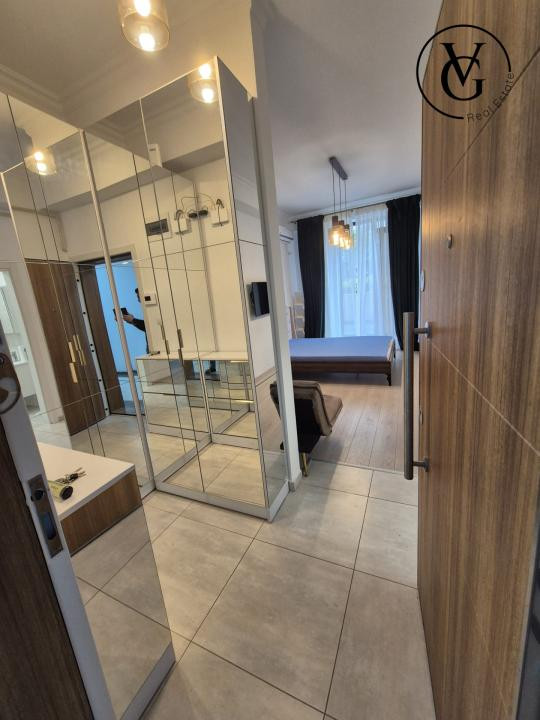 Garsoniera + curte privata - Solid Residence