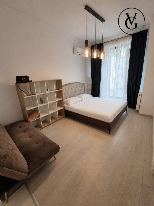Garsoniera + curte privata - Solid Residence