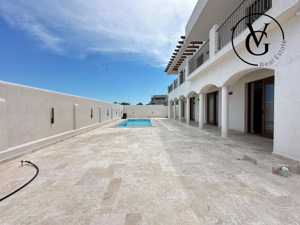 Vila moderna - tip P+1+M - vedere catre lac 