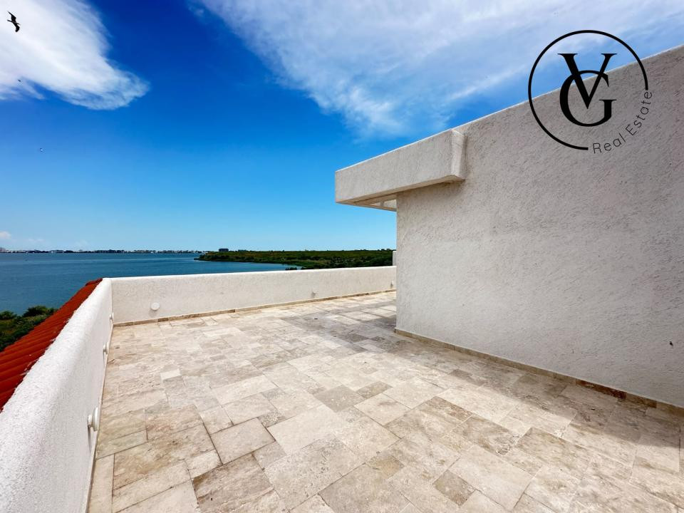 Vila moderna - tip P+1+M - vedere catre lac 