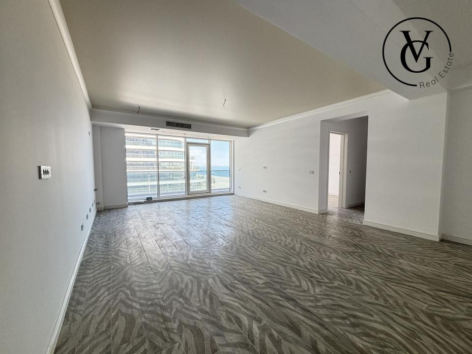 Apartament 3 camere - vedere frontala la mare | White Titanic | Mamaia Nord