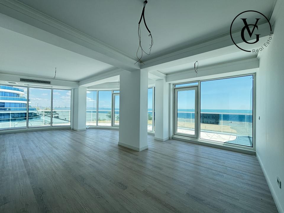 Apartament 3 camere - vedere frontala la mare | White Titanic | Mamaia Nord