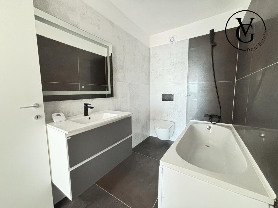Apartament 3 camere - vedere frontala la mare | White Titanic | Mamaia Nord