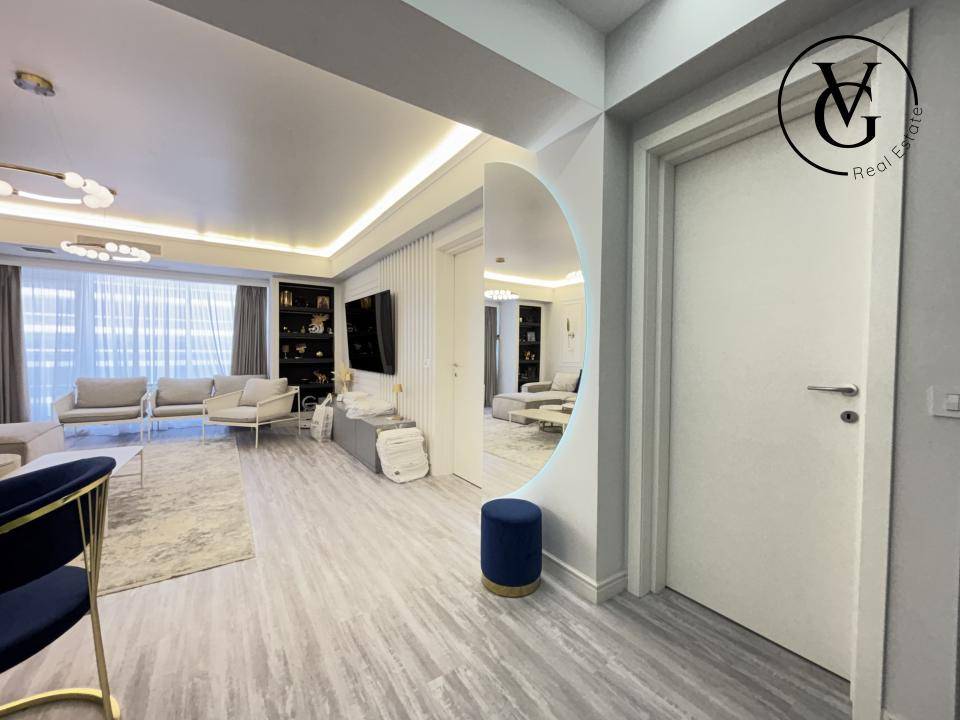 Apartament lux 2 camere  - vedere frontala la mare | White Titanic | Mamaia Nord