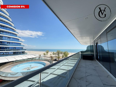 Apartament lux 2 camere  - vedere frontala la mare | White Titanic | Mamaia Nord