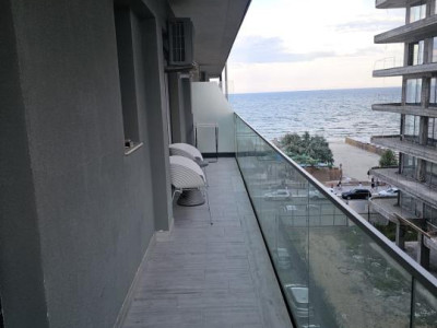 Prima Linie |Vedere laterală la mare | 67m2 Utili Mamaia Nord