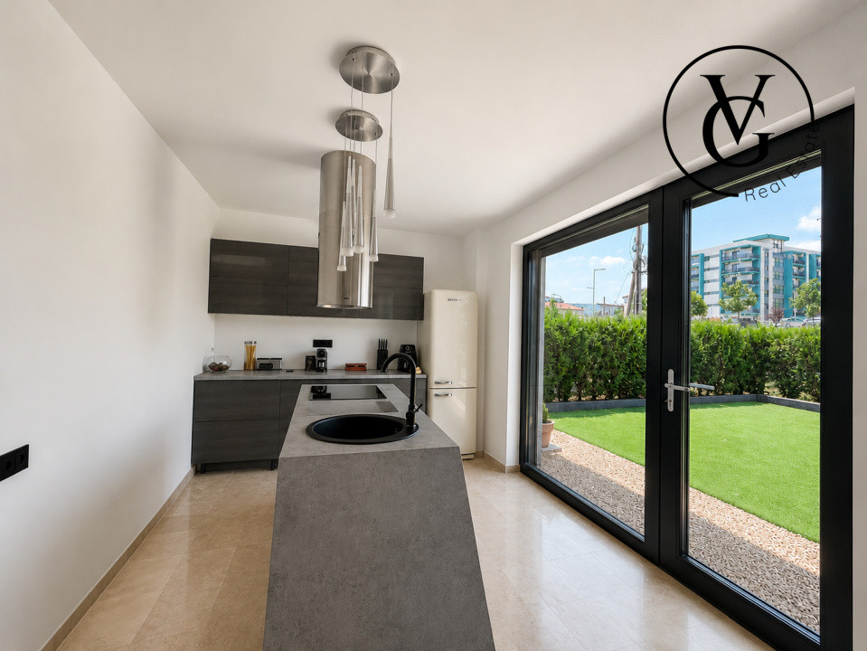 Apartament 2 camere lux + terasa -Mamaia Nord
