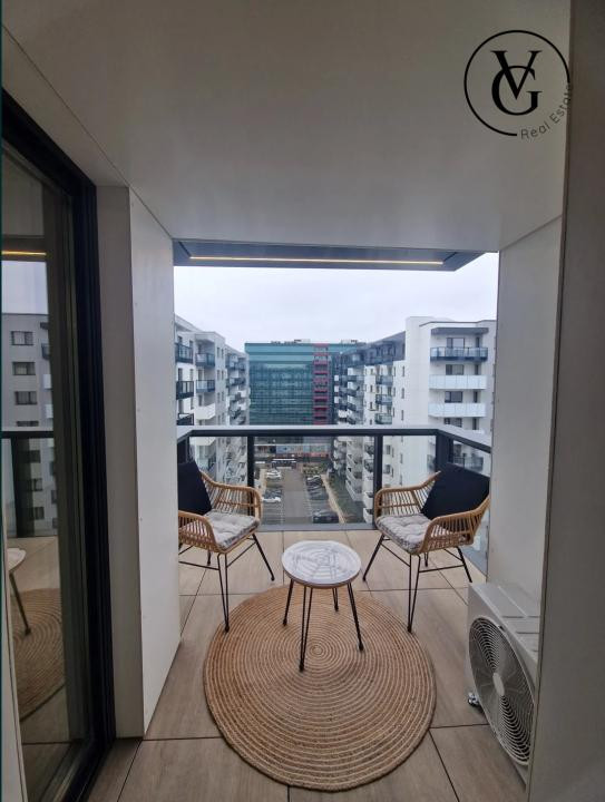 Studio spațios de închiriat I Cortina North