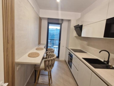 Studio spațios de închiriat I Cortina North
