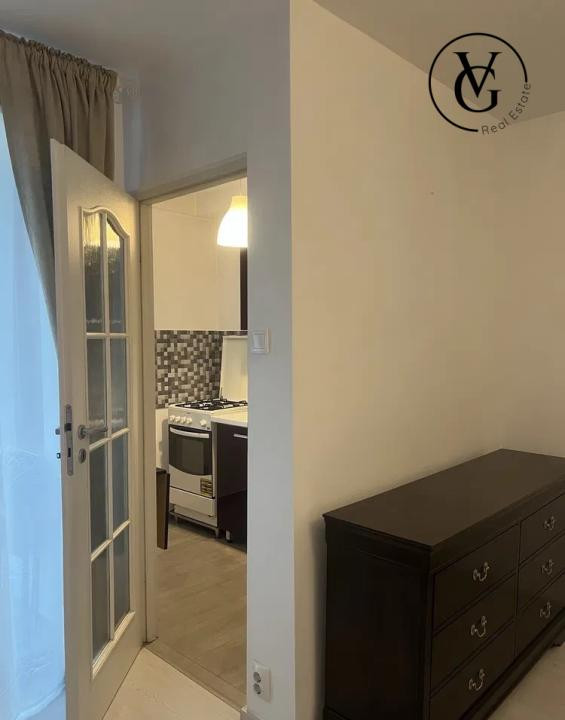 Garsoniera cu balcon - Metrou Costin Georgian 