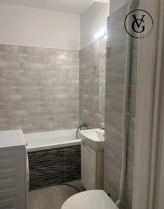 Garsoniera cu balcon - Metrou Costin Georgian 