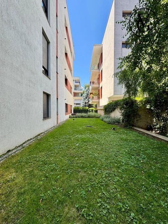 Apartament 4 camere cu gradina proprie - Loc de parcare inclus 