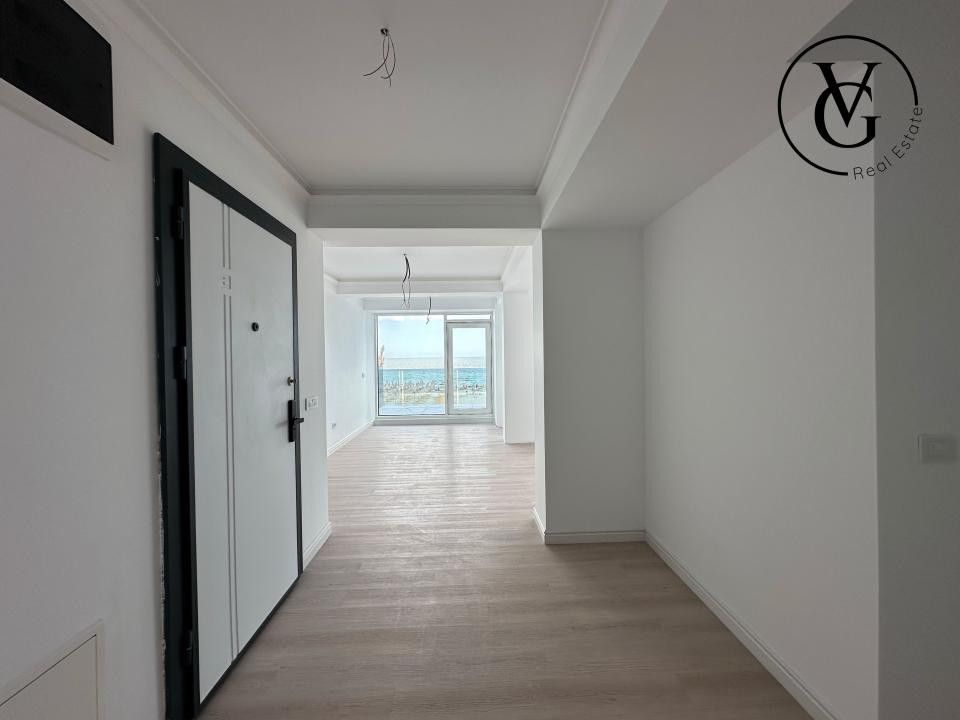 Apartament 3 camere - vedere frontala la mare | White Titanic | Mamaia Nord