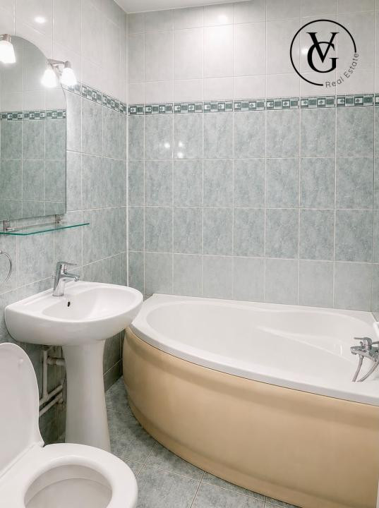 Apartament 2 camere - Zona Tomis III - Centrala proprie