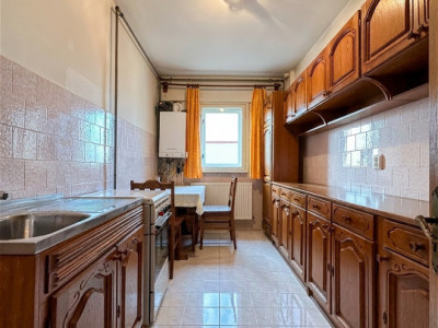 Apartament decomandat cu 2 camere în zona Brătianu 