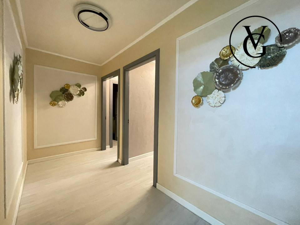 Apartament de 3 camere și curte privată - Parcare subterana