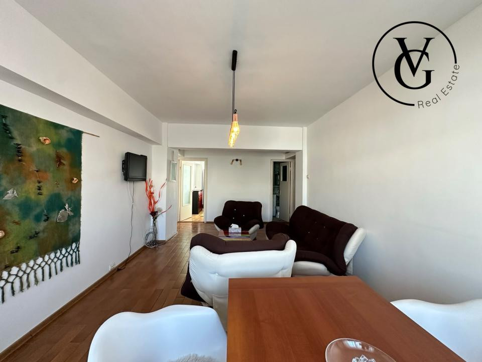 Apartament decomandat 4 camere - Casa de Cultura - termen lung